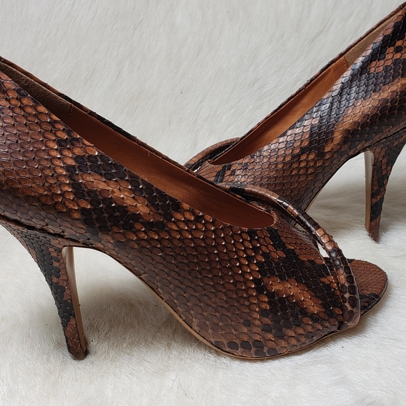 Givenchy Snakeskin Open Toe Stilettos Major Sexy! - Picture 5 of 7
